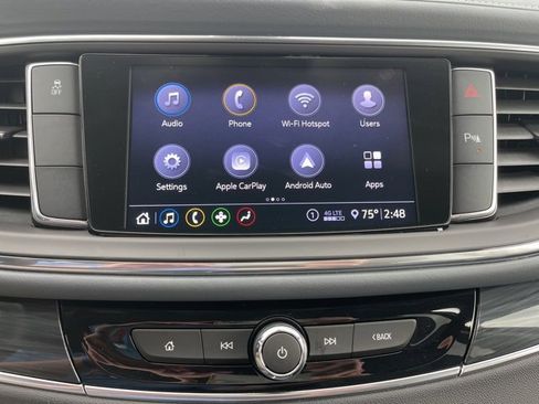 Used 2020 Buick Enclave Essence image 27