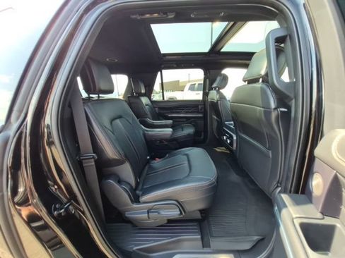 Used 2023 Ford Expedition Max Platinum AWD/4WD image 17