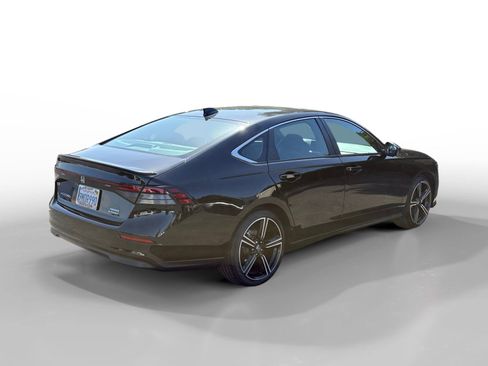 Used 2024 Honda Accord Sport image 5