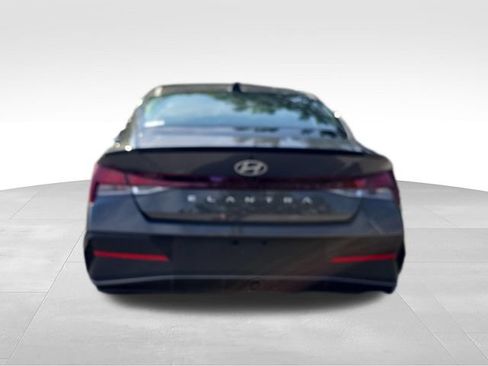New 2026 Hyundai Elantra SEL Sport FWD image 4