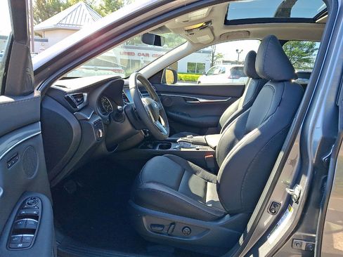 Used 2025 INFINITI QX50 Luxe AWD/4WD image 14