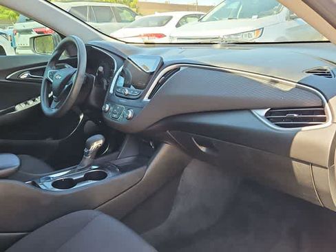 Used 2021 Chevrolet Malibu LS FWD image 19