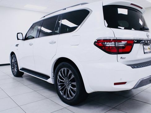 Used 2021 Nissan Armada Platinum image 3