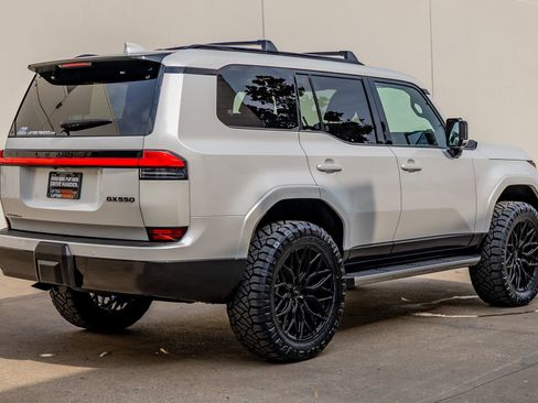 Used 2026 Lexus GX 550 w/ Accessory Package (2T) image 10