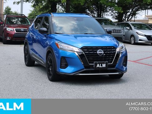 Used 2023 Nissan Kicks SR FWD image 5