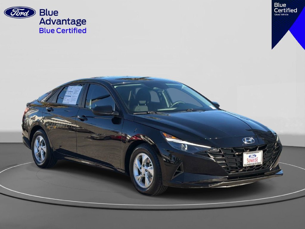 Used 2021 Hyundai Elantra SE FWD image 4