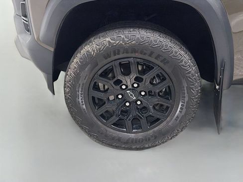 Used 2024 Chevrolet Colorado Trail Boss w/ Advanced Trailering Package AWD/4WD image 34