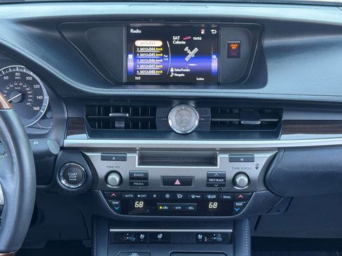 Used 2018 Lexus ES 350 w/ Premier Package image 23