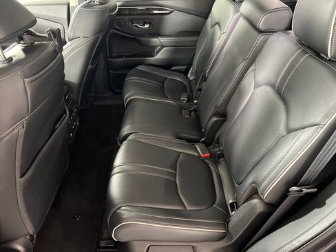 Used 2023 Honda Pilot Elite image 6
