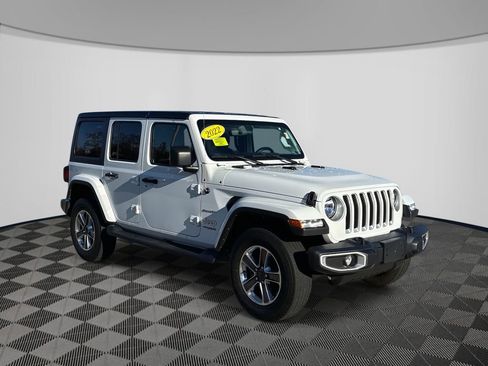 Used 2022 Jeep Wrangler Unlimited Sahara image 3