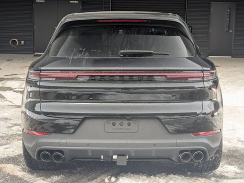New 2026 Porsche Cayenne E-Hybrid image 10