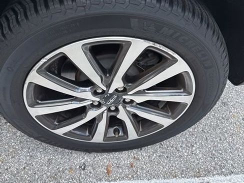 Used 2019 Lincoln MKC Reserve w/ MKC Climate Package FWD image 13