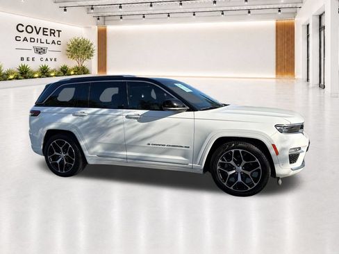 Used 2023 Jeep Grand Cherokee Summit AWD/4WD image 14