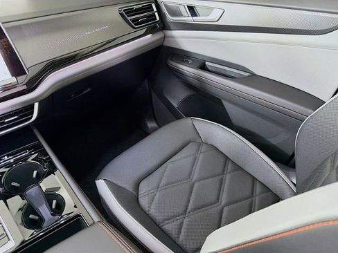 New 2026 Volkswagen Atlas Peak Edition AWD/4WD image 26