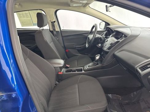 Used 2018 Ford Focus SE image 25