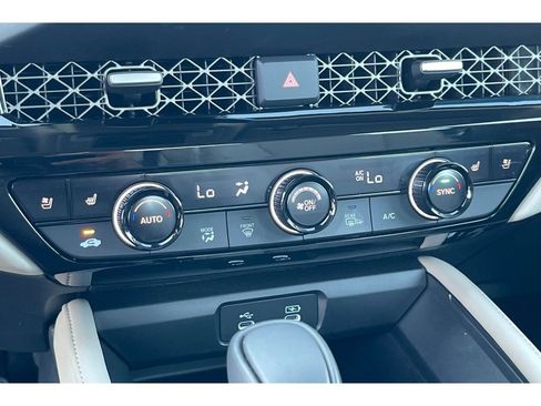 Certified 2025 Honda Accord Touring image 27