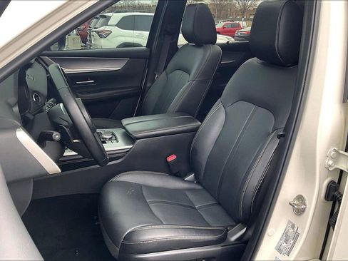 Certified 2024 MAZDA CX-90 Plug-In Hybrid w/ Premium Pkg image 25