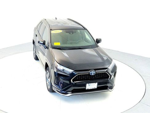 Certified 2022 Toyota RAV4 SE image 20