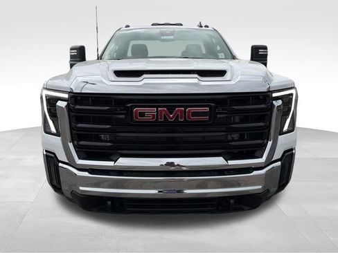 New 2026 GMC Sierra 3500 Pro AWD/4WD image 2