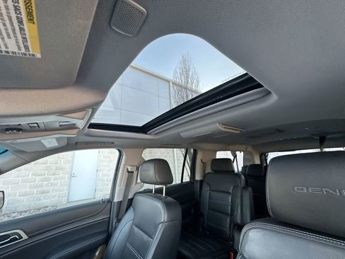 Used 2019 GMC Yukon XL Denali w/ Denali Ultimate Package image 19