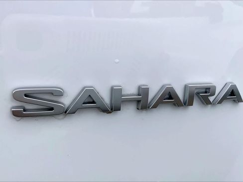 Used 2024 Jeep Wrangler Unlimited Sahara AWD/4WD image 10