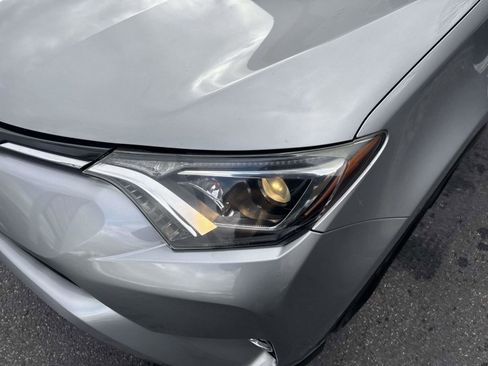 Used 2016 Toyota RAV4 XLE image 8