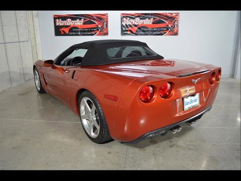 Used 2006 Chevrolet Corvette Convertible w/ Preferred Equipment Group RWD image 5