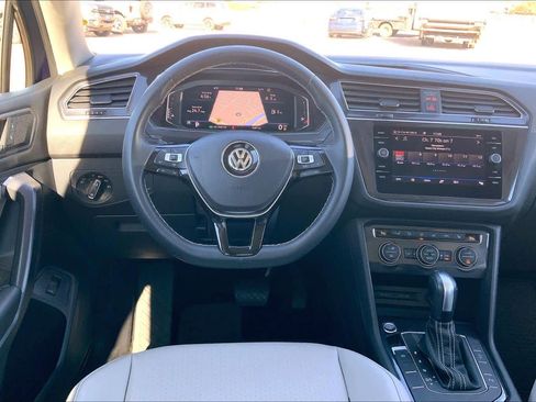 Used 2021 Volkswagen Tiguan SEL w/ 3-Row Tiguan MDO Package image 5