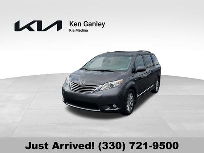 Used 2017 Toyota Sienna AWD