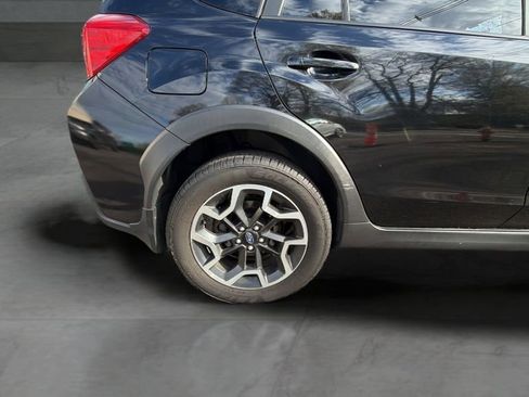 Used 2017 Subaru Crosstrek 2.0i Premium w/ Moonroof Package AWD/4WD image 31