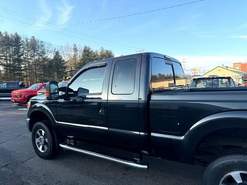 Used 2015 Ford F350 Lariat image 6