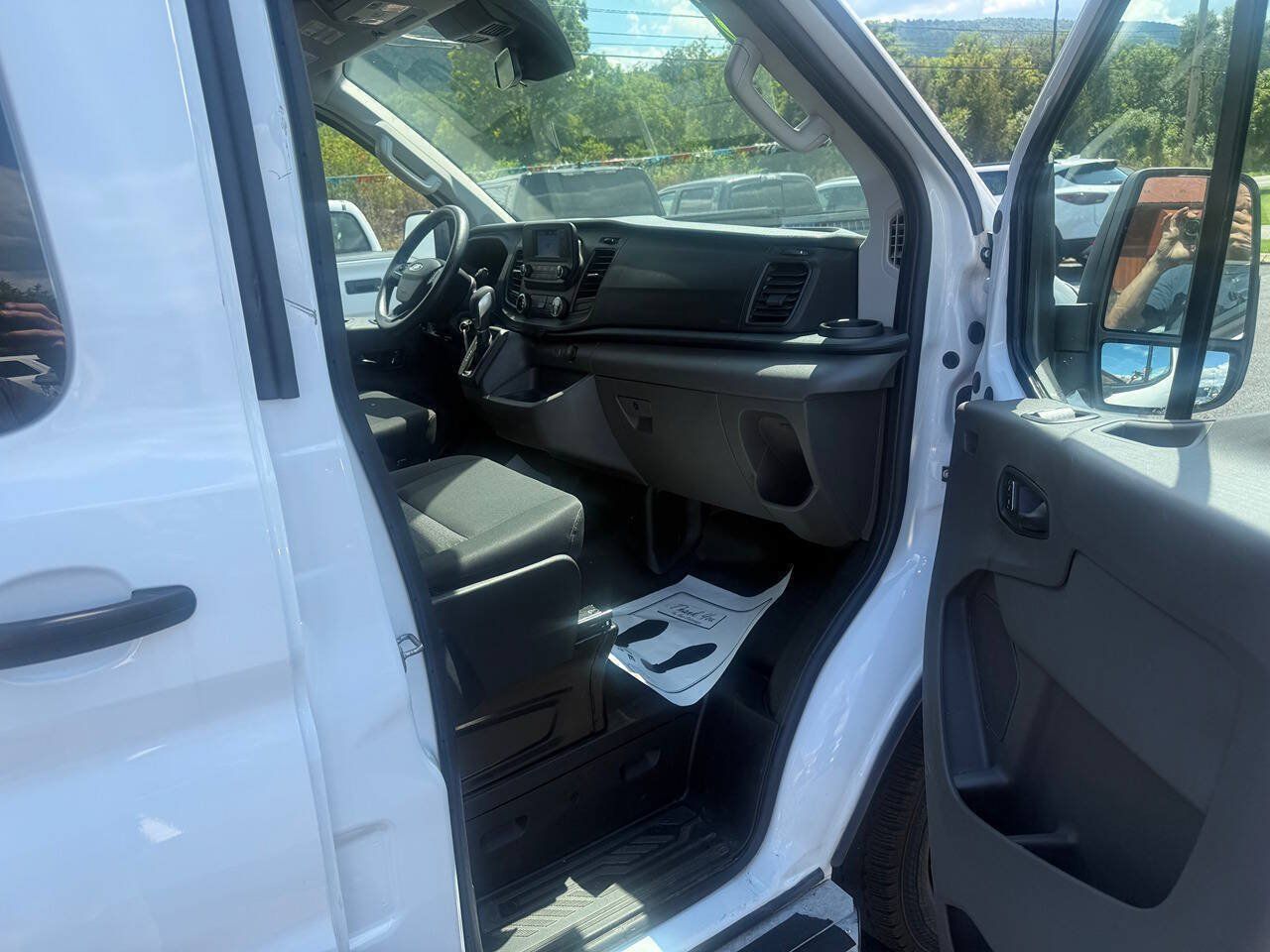 Used 2025 Ford Transit 250 Low Roof w/ Exterior Upgrade Package RWD image 10
