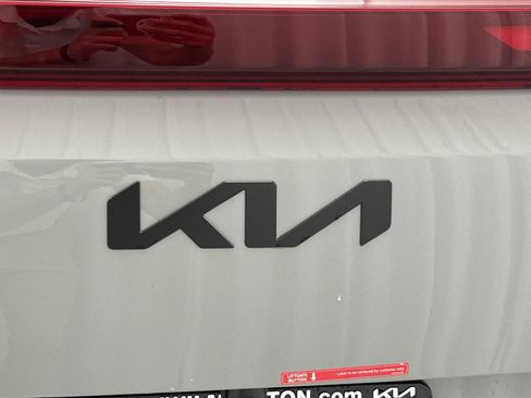 New 2026 Kia Carnival SX Prestige image 36