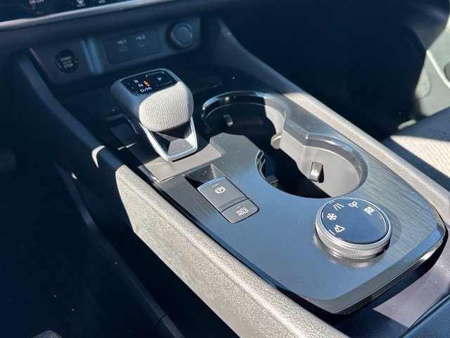Certified 2025 Nissan Rogue SV AWD/4WD image 31