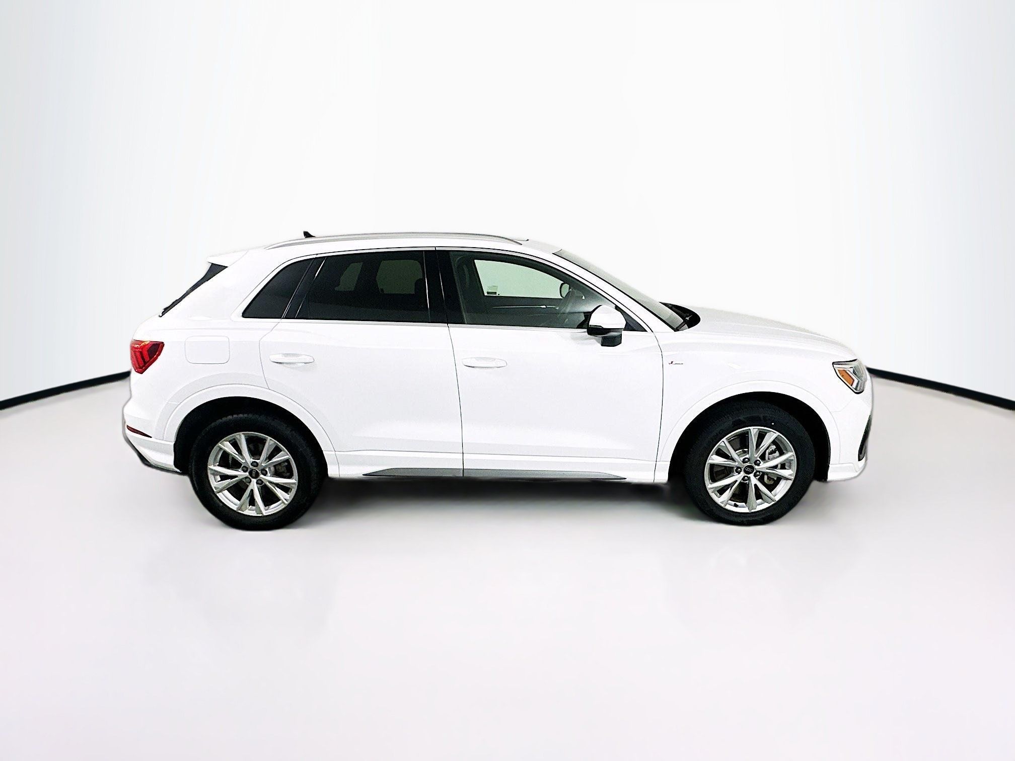 Used 2024 Audi Q3 2.0T Premium AWD/4WD image 10