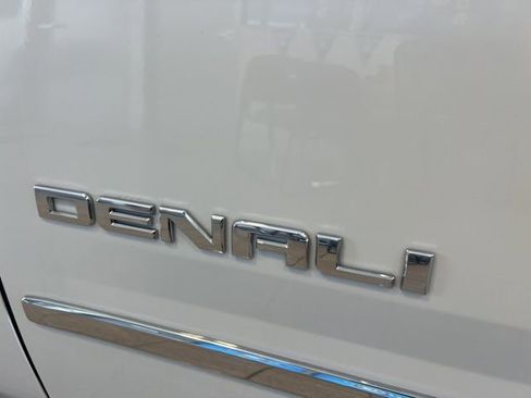 Used 2019 GMC Yukon Denali w/ Denali Ultimate Package image 41