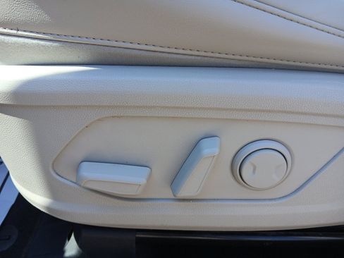Used 2023 Kia Sorento EX w/ Panoramic Sunroof Package FWD image 11