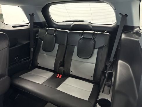 Used 2023 Ford Explorer XLT w/ Equipment Group 202A image 24