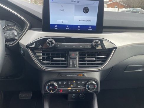 Used 2021 Ford Escape SE w/ Cold Weather Package image 24