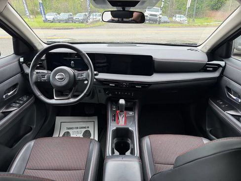 Used 2025 Nissan Kicks SR AWD/4WD image 12