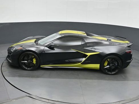 Used 2024 Chevrolet Corvette E-Ray AWD/4WD image 29