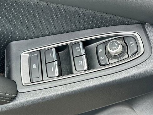 Certified 2025 Subaru Ascent Limited image 12
