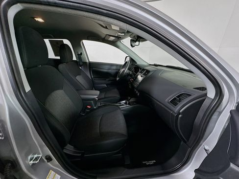 Used 2025 Mitsubishi Outlander Sport ES image 31