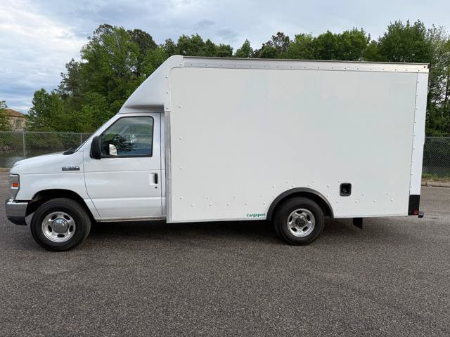 Used 2016 Ford E-350 and Econoline 350 Super Duty w/ Power Windows & Locks Group RWD image 8