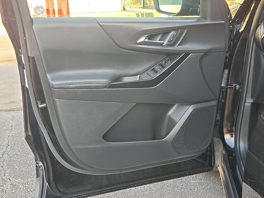 Used 2026 Chevrolet Equinox LT FWD image 11