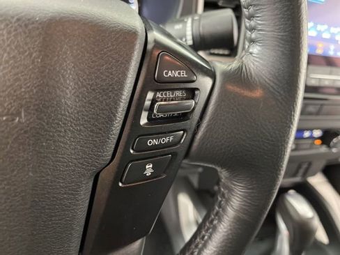 Used 2024 Nissan Frontier SV w/ Technology Package RWD image 22