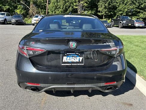 New 2025 Alfa Romeo Giulia AWD w/ Driving Assist Package image 16