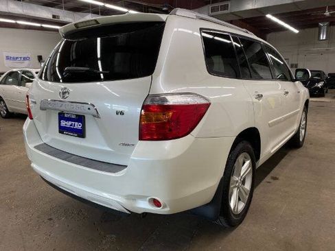 Used 2009 Toyota Highlander Limited w/ Extra Value Pkg 8 AWD/4WD image 5
