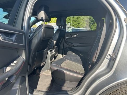 Used 2023 Ford Edge ST-Line image 12