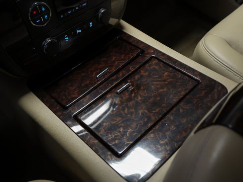 Used 2013 GMC Yukon Denali image 35